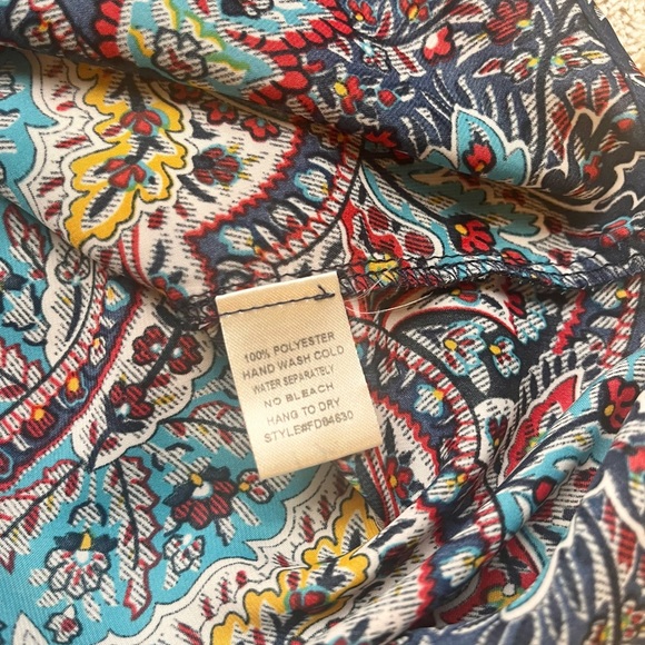 Closet Cleanout! Fun2Fun Floral Blouse, Size Small - Picture 4 of 6